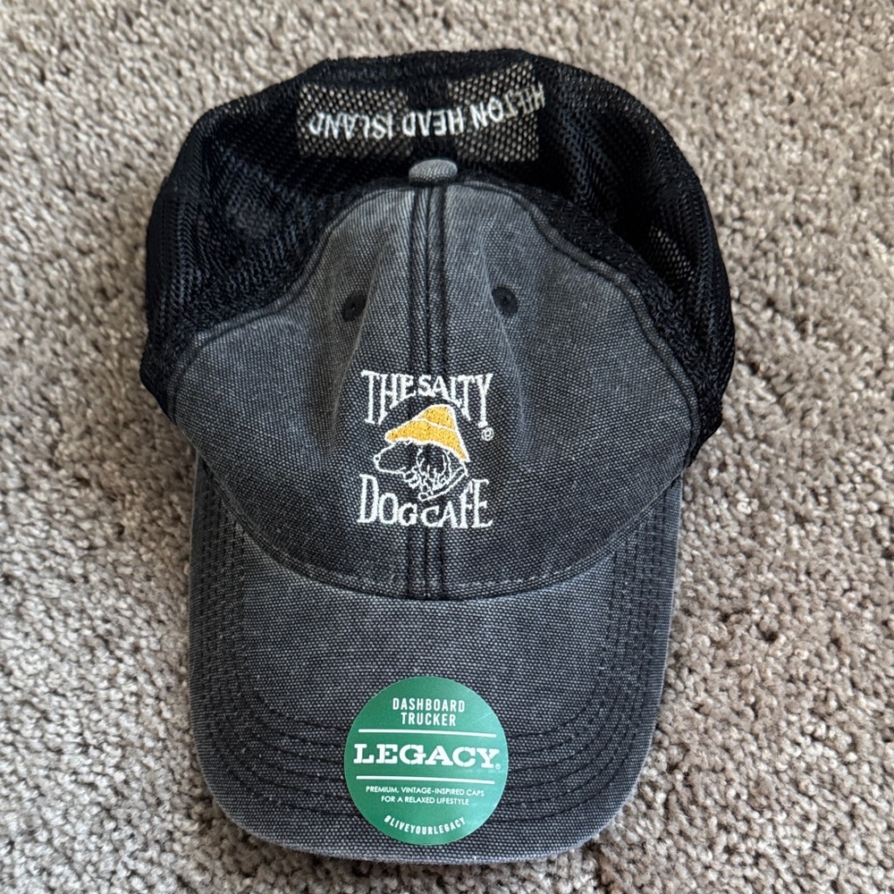 NWT The Salty Dog Cafe Gray Trucker Hat